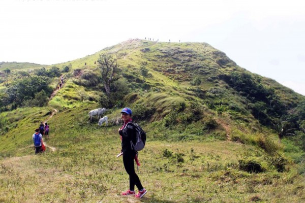 Janice had a reason to smile for we hit the summit in less than two hours